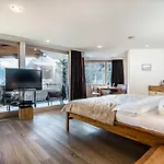 Private Whole-hotel In 360 Alpine Views Sauna & Hot Tub *