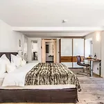 木屋 Private Whole-hotel In 360 Alpine Views Sauna & Hot Tub *