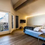 木屋 Private Whole-hotel In 360 Alpine Views Sauna & Hot Tub 萨斯费