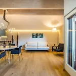 木屋 Private Whole-hotel In 360 Alpine Views Sauna & Hot Tub *