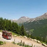 木屋 Private Whole-hotel In 360 Alpine Views Sauna & Hot Tub *