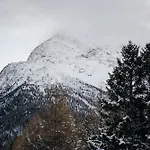 Private Whole-hotel In 360 Alpine Views Sauna & Hot Tub 木屋 *