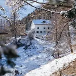 Private Whole-hotel In 360 Alpine Views Sauna & Hot Tub 木屋