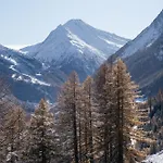 木屋 Private Whole-hotel In 360 Alpine Views Sauna & Hot Tub 萨斯费