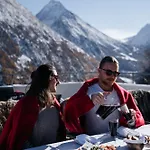 木屋 Private Whole-hotel In 360 Alpine Views Sauna & Hot Tub 萨斯费