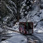 木屋 Private Whole-hotel In 360 Alpine Views Sauna & Hot Tub