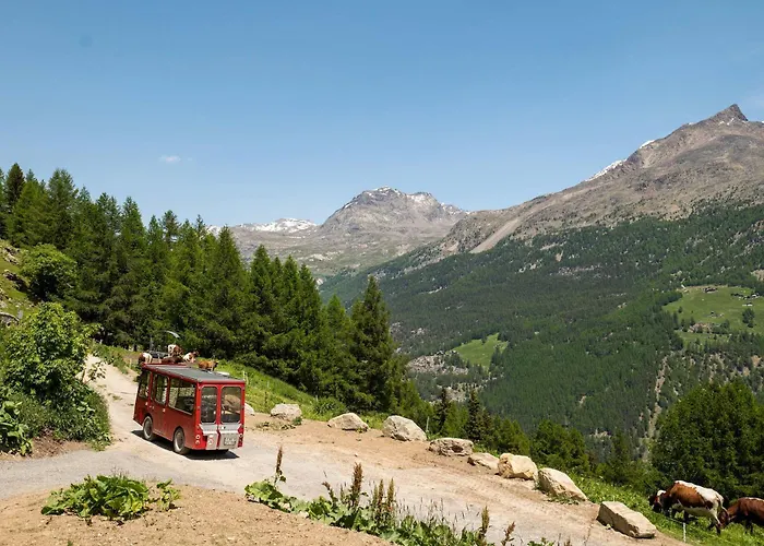 Chalet Private Whole-hotel In 360 Alpine Views Sauna & Hot Tub *