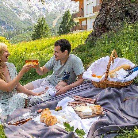 Private Whole-hotel In 360 Alpine Views Sauna & Hot Tub Шале Зас-Фе
