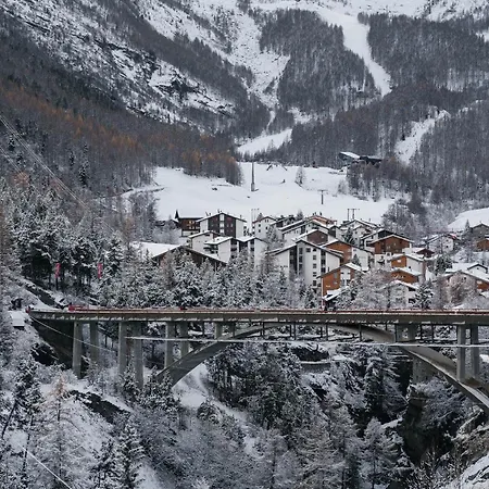 Шале Private Whole-hotel In 360 Alpine Views Sauna & Hot Tub *